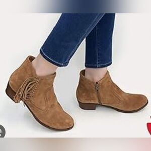 Minnetonka Brown Suede Fringe Ankle Booties